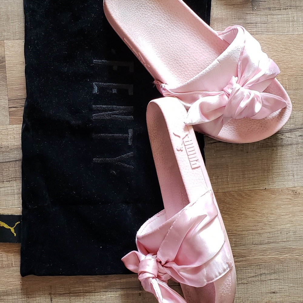 Rihanna FENTY Puma plats